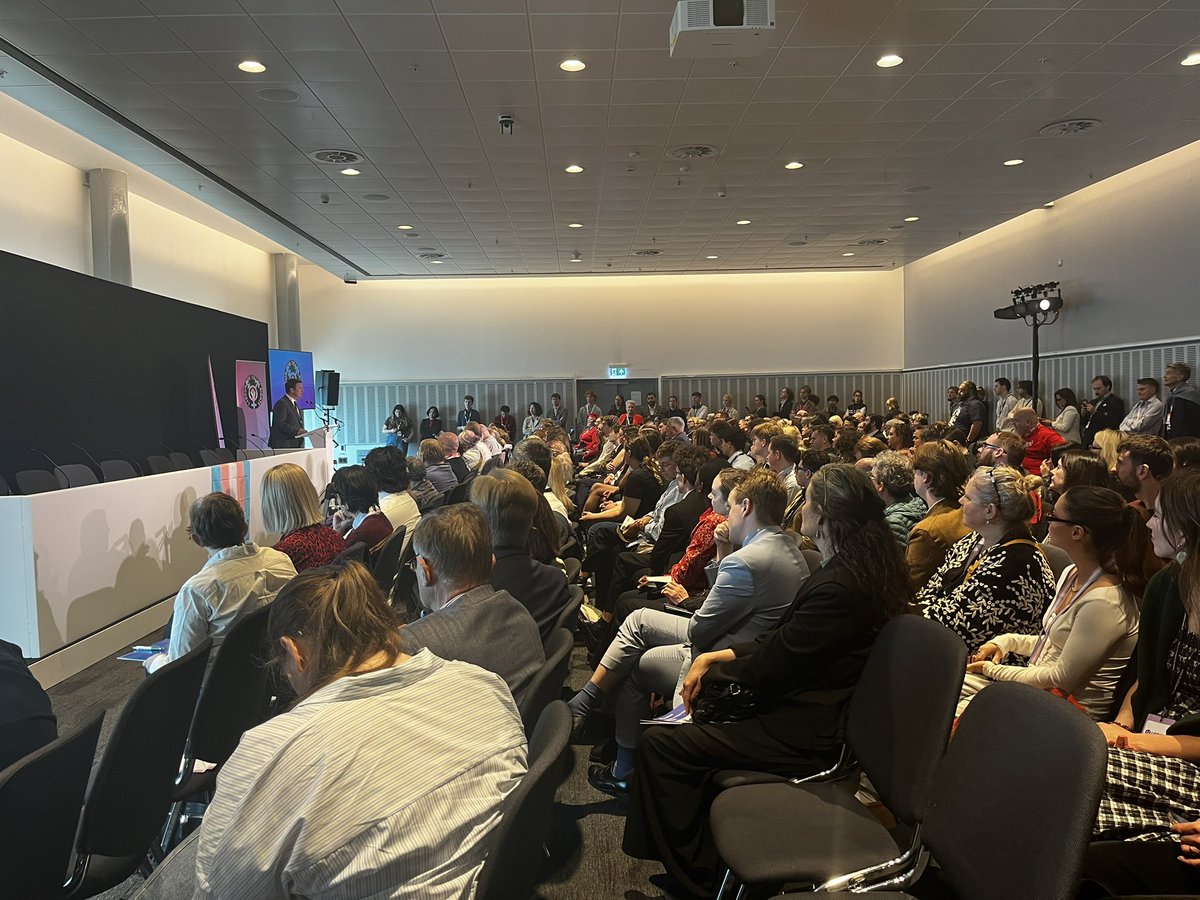 Lab4TransRights's tweet image. Thank you for an amazing rally Conference!
We were so proud to have over 200 people turn out for us.
The labour movement is on our side 🏳️⚧️