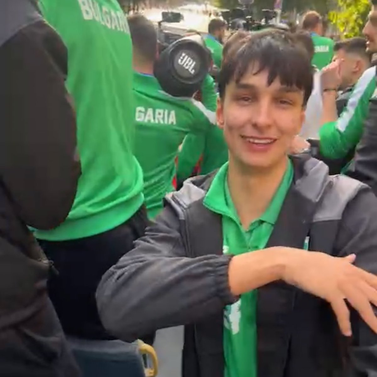targetszn's tweet photo. cutiepie happy babieeee 😭🥹💚 https://t.co/VGutXmRO65