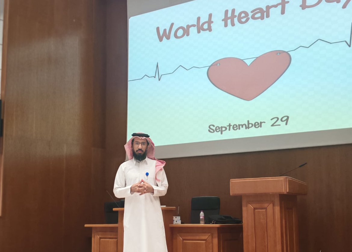 alasmary31's tweet photo. سعدتُ بتقديم محاضرة توعوية بعنوان "صحة القلب" بمناسبة #اليوم_العالمي_للقلب، برفقة زميلي د. أسامة عثمان بمسرح #كلية_الطب بـ #جامعة_نجران، بحضور عميد الكلية وأعضاء هيئة التدريس.
و إليكم معادلة لاحتساب الجهد البدني المفيد للقلب !

شكرًا لكل من حضر وأسهم في إثراء النقاش.

تحياتي🙋🏻‍♂️. https://t.co/IWd1kyYoPu