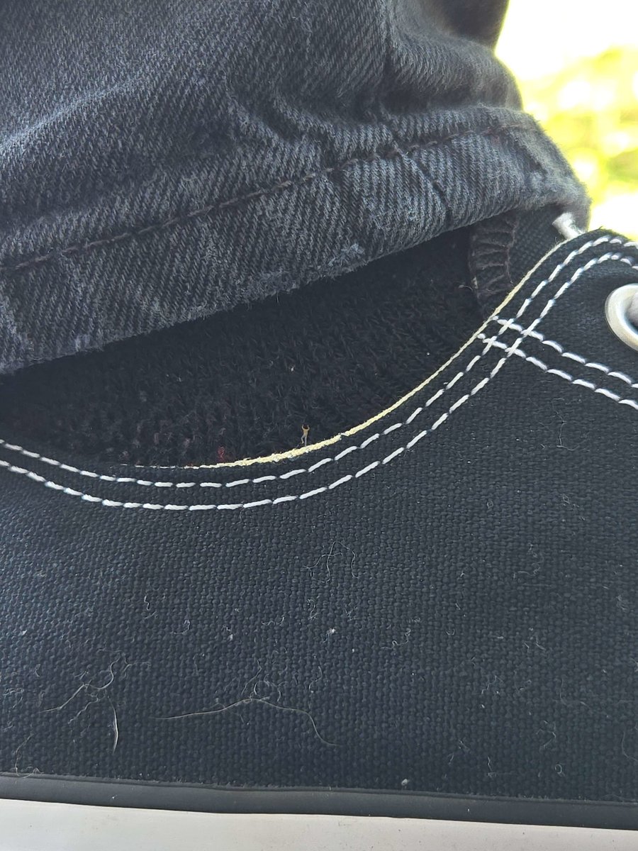 That's just tiny me standing on <a href="/Macro_Marcus/">Marcus</a> 's Converse trying to get his attention!

#Macrophilia #GIANTS #giant #Macro #giantshoes #Giantshoe #tiny #shrink #giantman #tinyman #giantmalefeet #Sizetwitter #micro