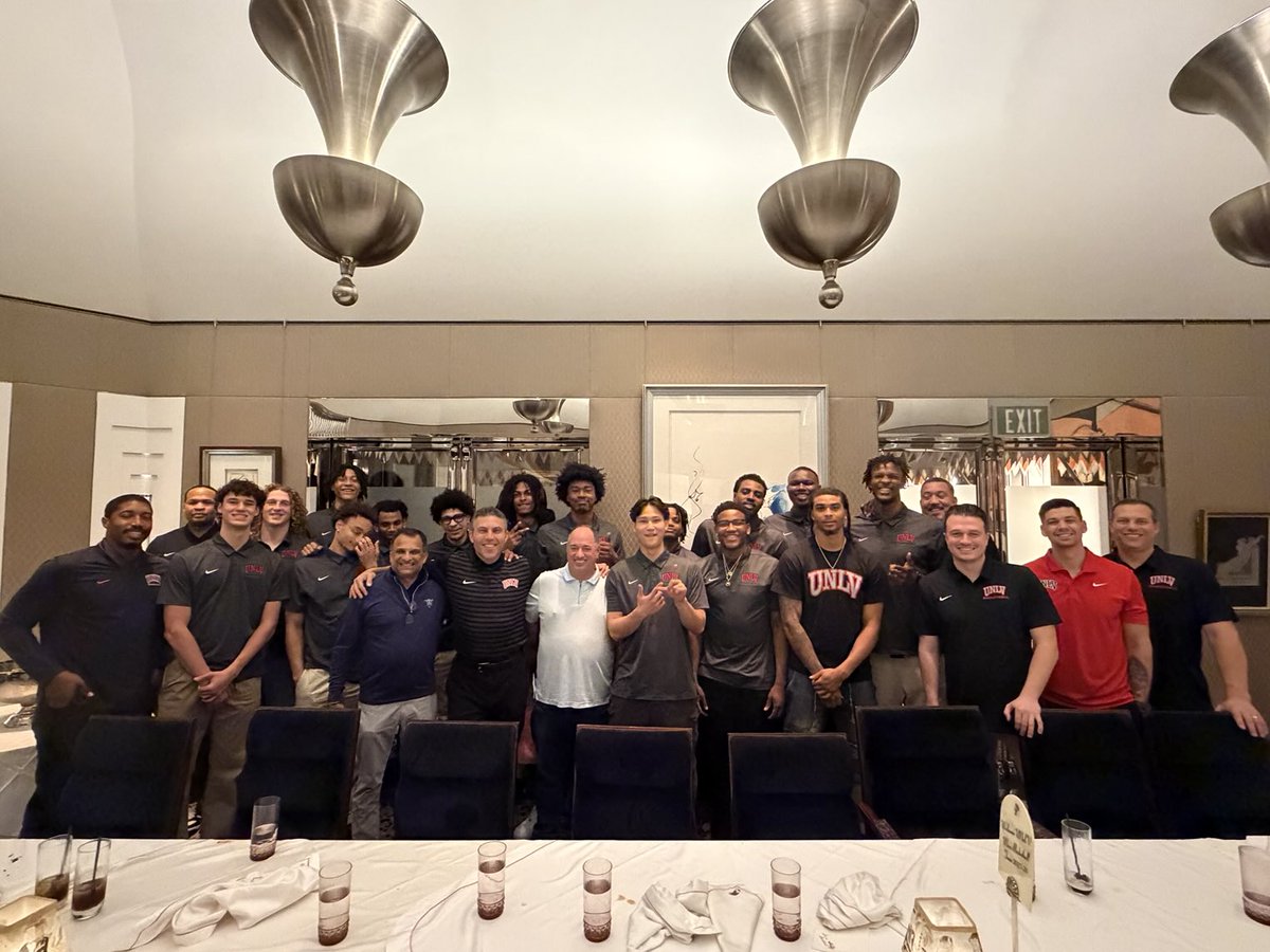 CoachJPastner's tweet photo. Great dinner last night with the team at the Delilah and two incredible guest Lorne Tritt and Sanj Rathi!  Go Rebels! https://t.co/dfWL3XpXUG