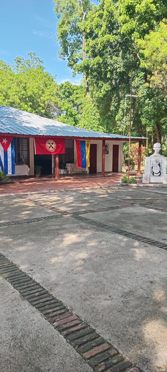 Objetivos y prioridades del quehacer pioneril para el curso escolar 2025-2026 se precisan en esta jornada de preparación, donde se rinde homenaje a nuestro entrañable Fidel. #EducaciónJiguaní . #EducaciónGranma . #CubaMined . #ProvinciaGranma .