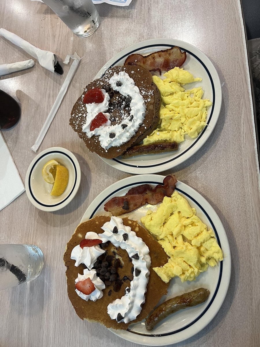 katylorenaa's tweet image. #lately