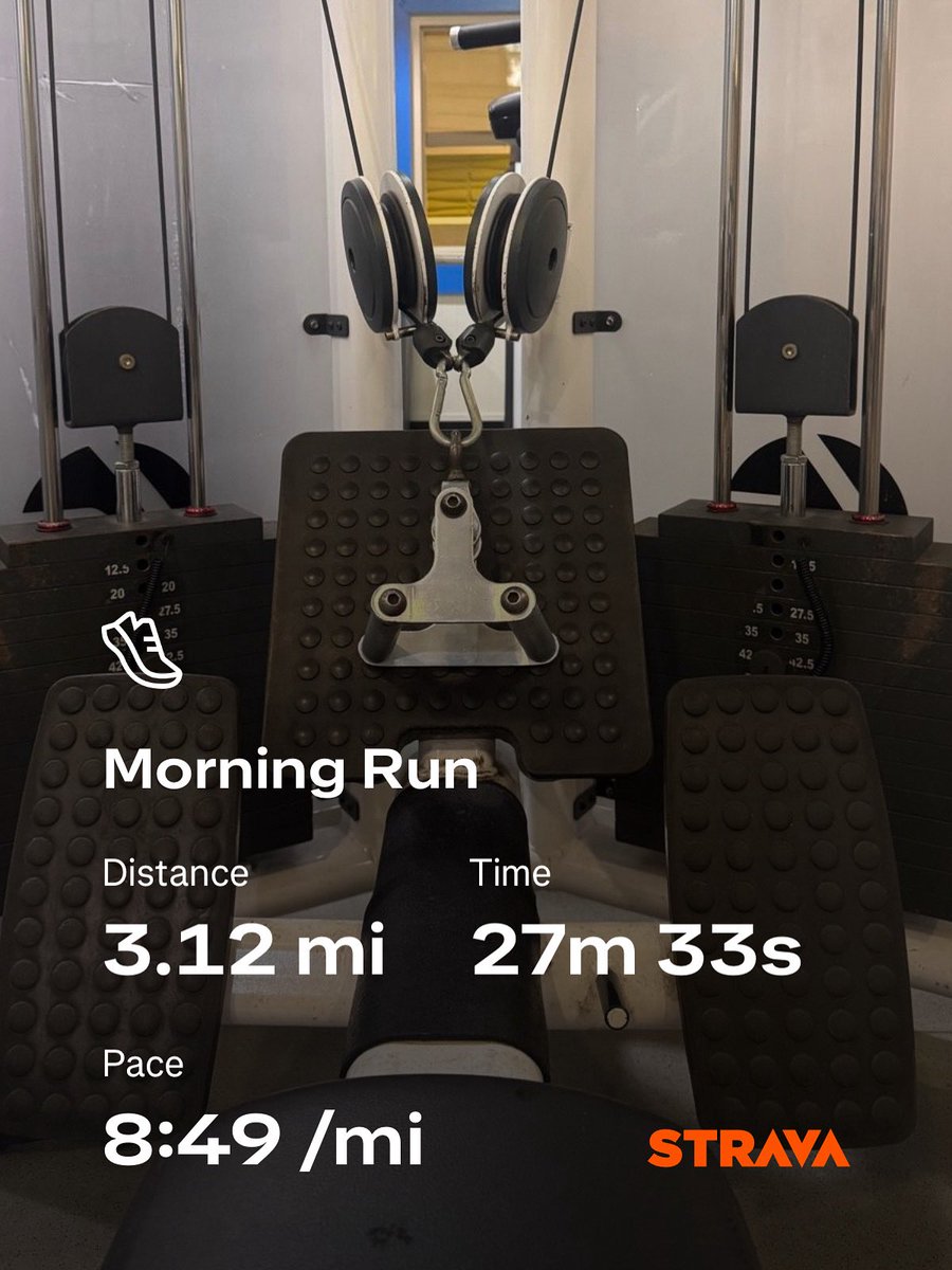 BillKurzeja's tweet image. Started the morning with a solid 5K run and crushed some back strength training at 7:51 AM! 🏃‍♂️💪 Building that core power to kick off the week! #5KRun #BackStrength #MorningWorkout #FitnessGrind #StrongStart