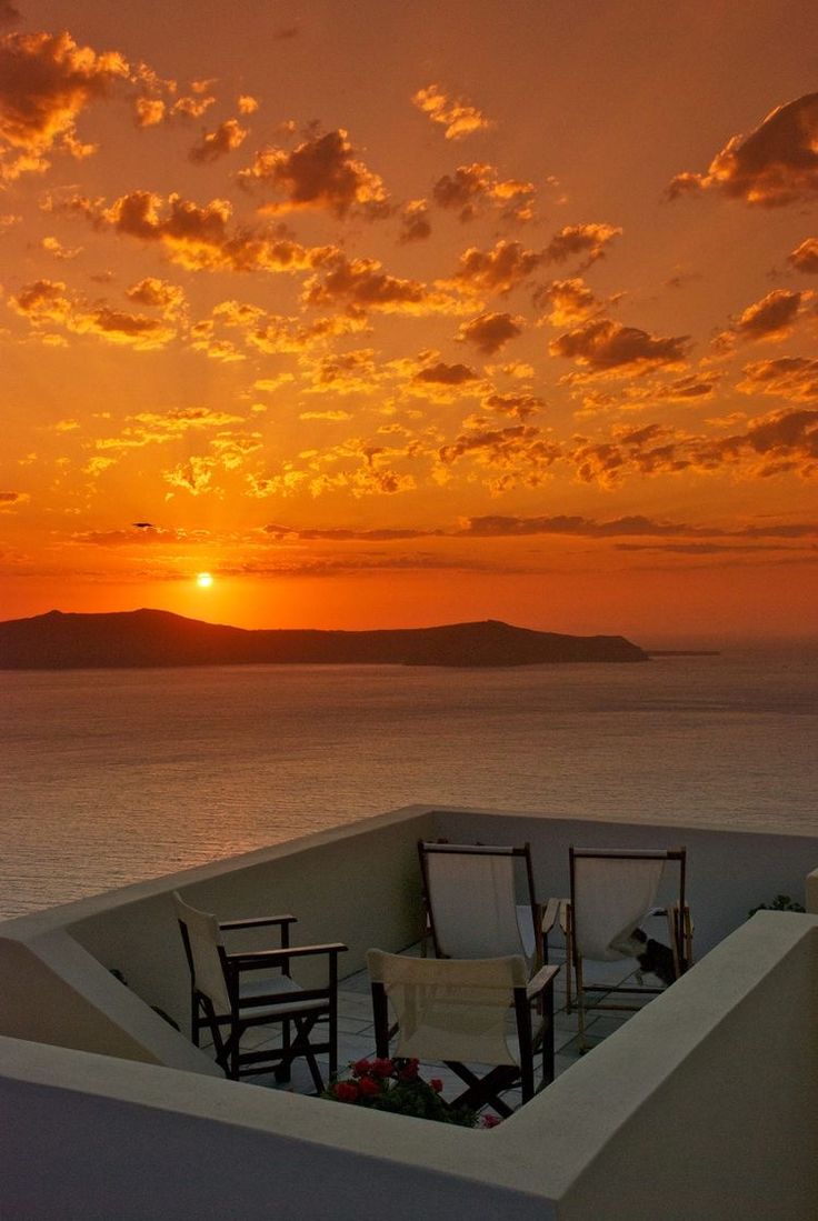 Όμορφο βράδυ Τρίτης εύχομαι σε όλους!