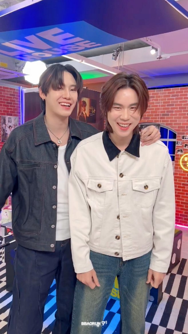 BBaorunBa's tweet photo. บุ๋นเปรมน่ารัก waaaaa นุบนิบหัวจัยย 🎀😭

BOUNPREM PAODY X LH
#GMMTVLiveHouse 

— ♡⁠˖⁠꒰⁠ #บุ๋นเปรม #BounPrem ꒱ •⁠ᴗ⁠• https://t.co/nKNWHxUu95