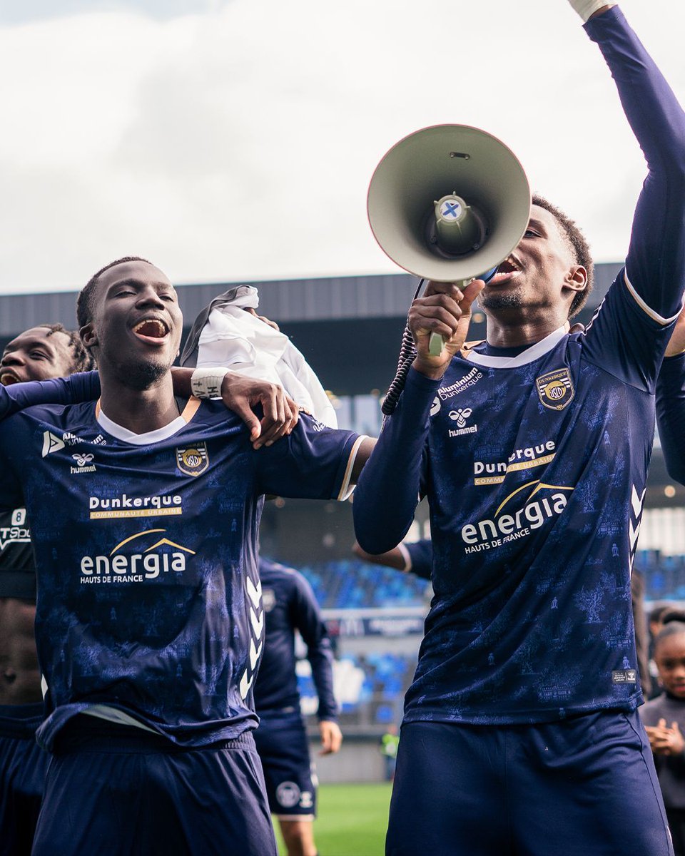 𝑼𝒏 𝒇𝒆𝒔𝒕𝒊𝒗𝒂𝒍 ! ⚽⚽⚽⚽⚽⚽

Large succès de l'<a href="/usldunkerque/">USL DUNKERQUE 🐬</a> ce week-end avec une pluie de buts au Stade Marcel Tribut. 🔥 

#hummel | #USLD | #USLDASC