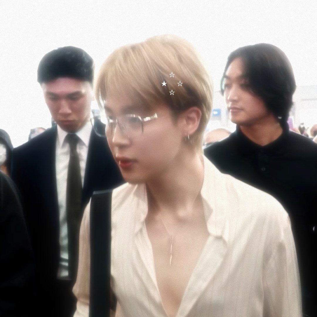 jjmmnnie's tweet photo. Can i get 500 replies for Jimin? ✨

RT &amp; REPLY

DIOR GLOBAL AMBASSADOR JIMIN
#JiminxDior #DiorSS26 #PFW @dior https://t.co/NDxwvtHMKC