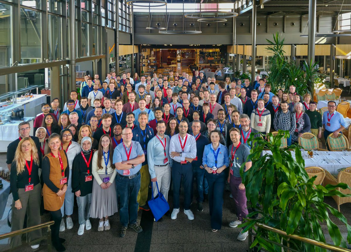 CSRBiotech's tweet image. 🌍 Incredible energy at #GEF25!

Our team gave a talk, awarded prizes, and connected with innovators worldwide. Big thanks to @AliHShaib  &amp;amp; 𝐒𝐢𝐥𝐯𝐢𝐨 𝐑𝐢𝐳𝐳𝐨𝐥𝐢 for an inspiring event.

📸 Swipe through the highlights — bonus points if you spot Ipek on pic1! 👀
#Microscopy