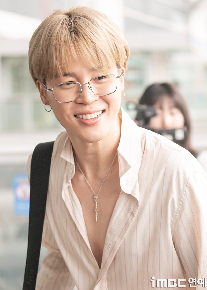 JMonlysingle's tweet photo. 짐토버의 시작!!

Celebrate Jimin
#HelloJimtober
#짐토버시작
#HelloJimtober 
#짐토버_텐션끌어올려 
#짐토버시작_내가그걸모를까 https://t.co/bdCUihJ429