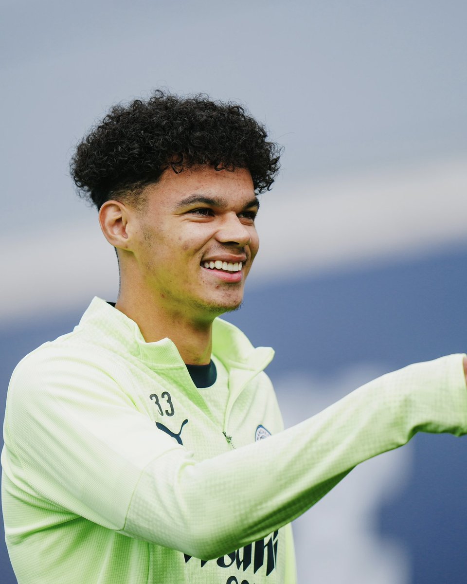ManCity's tweet photo. Say cheese 🧀😁 https://t.co/UaAtA8vwa2