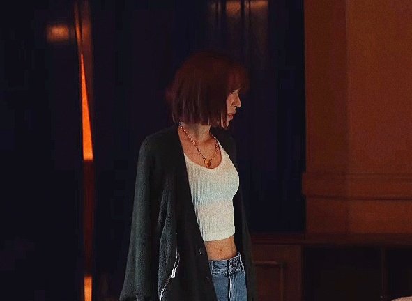 Lizzlesunny's tweet image. this wendy🧎‍♀️