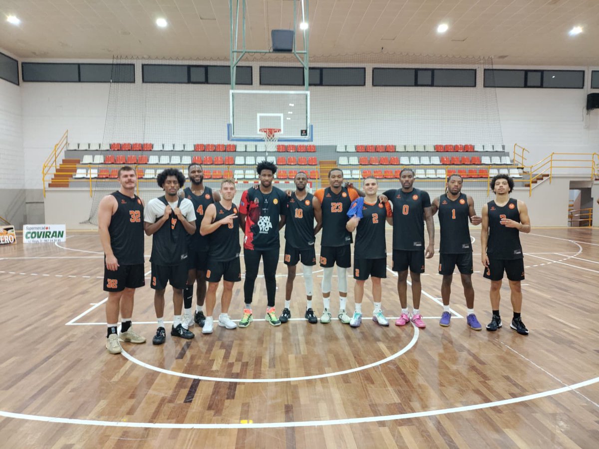 prohooperinc's tweet image. Another &apos;22 tour alum Amadou Maiga resigned in Spain this season with @CBVillarrobledo in the @TerceraFEB He was 2nd on tour in rebounding for the #1 rebounding team in our history. He took time out to meet our &apos;25 tour team before tip this month. Good luck this season Amadou!