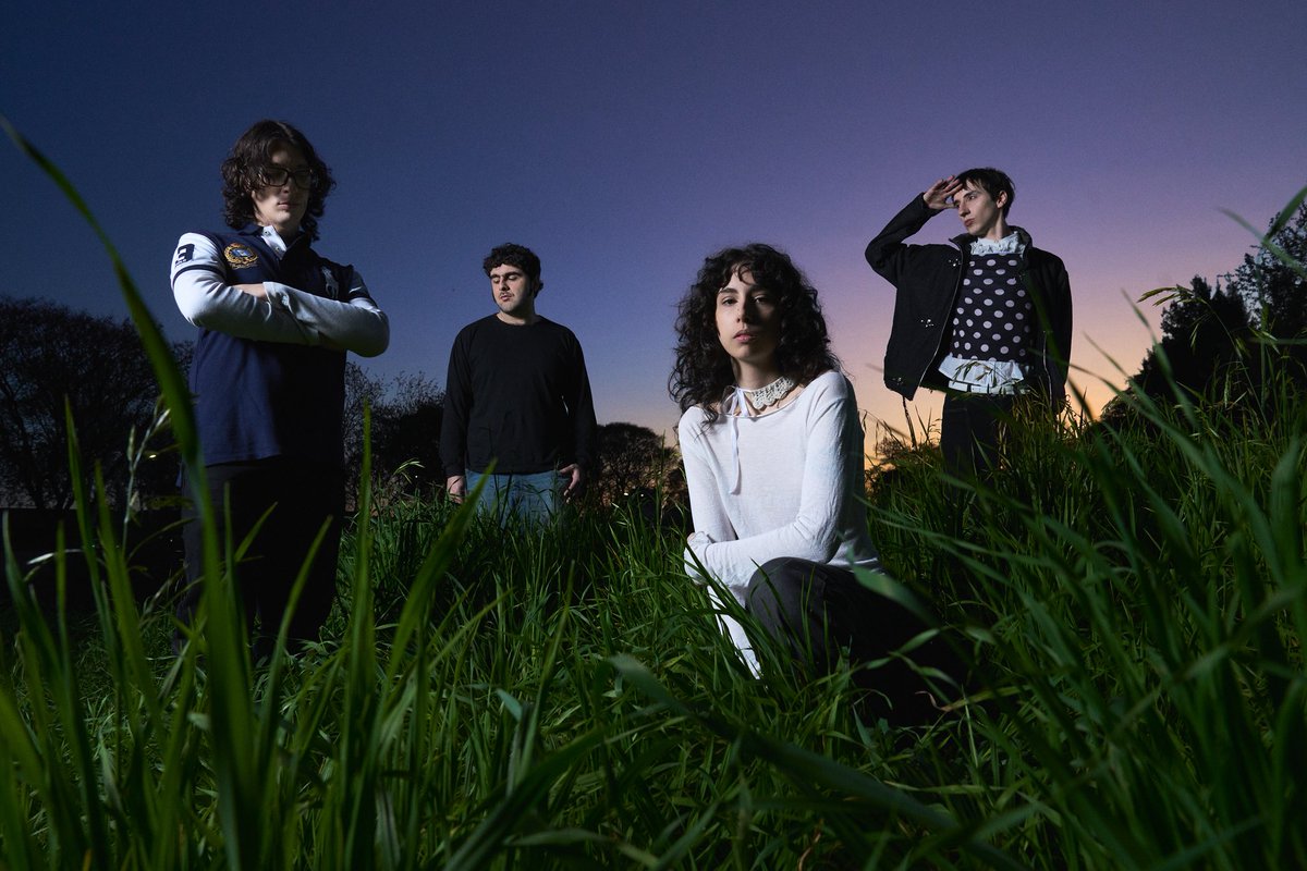 'relicario', nuestro tercer disco, disponible el viernes 10/10.

no podemos esperar a que escuchen el producto de tanto amor y esfuerzo, falta poco para que sea de ustedes. 

y obviamente lo presentamos el 23/10 en @nicetoclub, nos vemos ahi :)

pre save: orcd.co/relicario