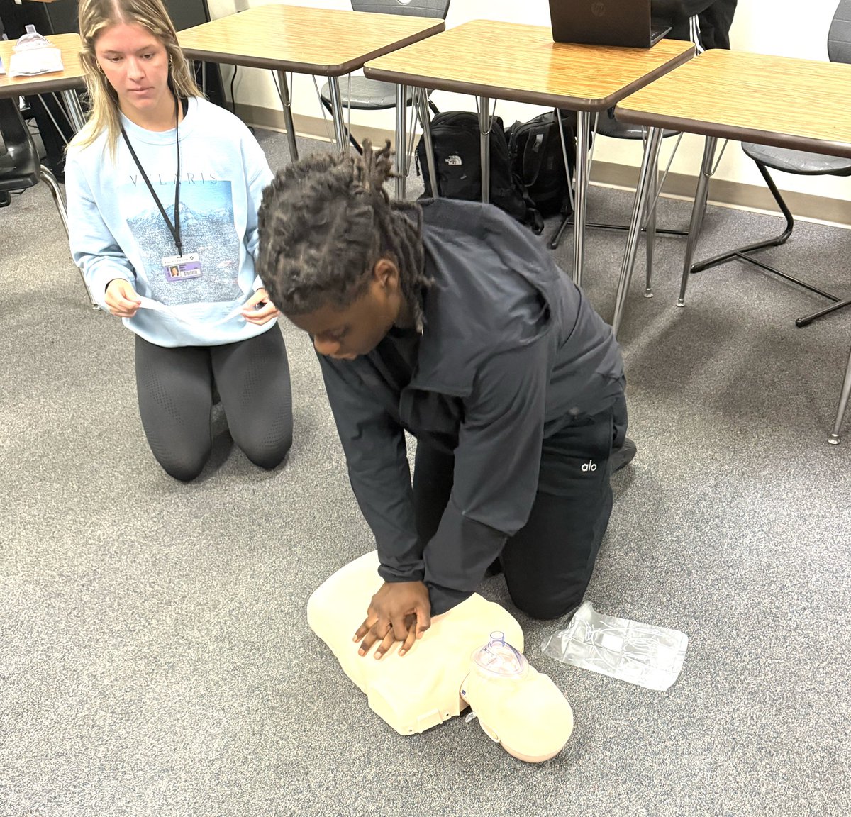 piratenation219's tweet photo. Check out the 1st year CNA/Pre-nursing learning BLS(CPR) &amp; their Blood Drive with our MHS CNA Instructor, Jamia L. Davis-BBA, MHA- Health Science &amp; Medical Terminology classes at MHS CTE. #realworldlearning #CTE #CNA @MHS_Pirates_CTE https://t.co/umKEFmJGzv
