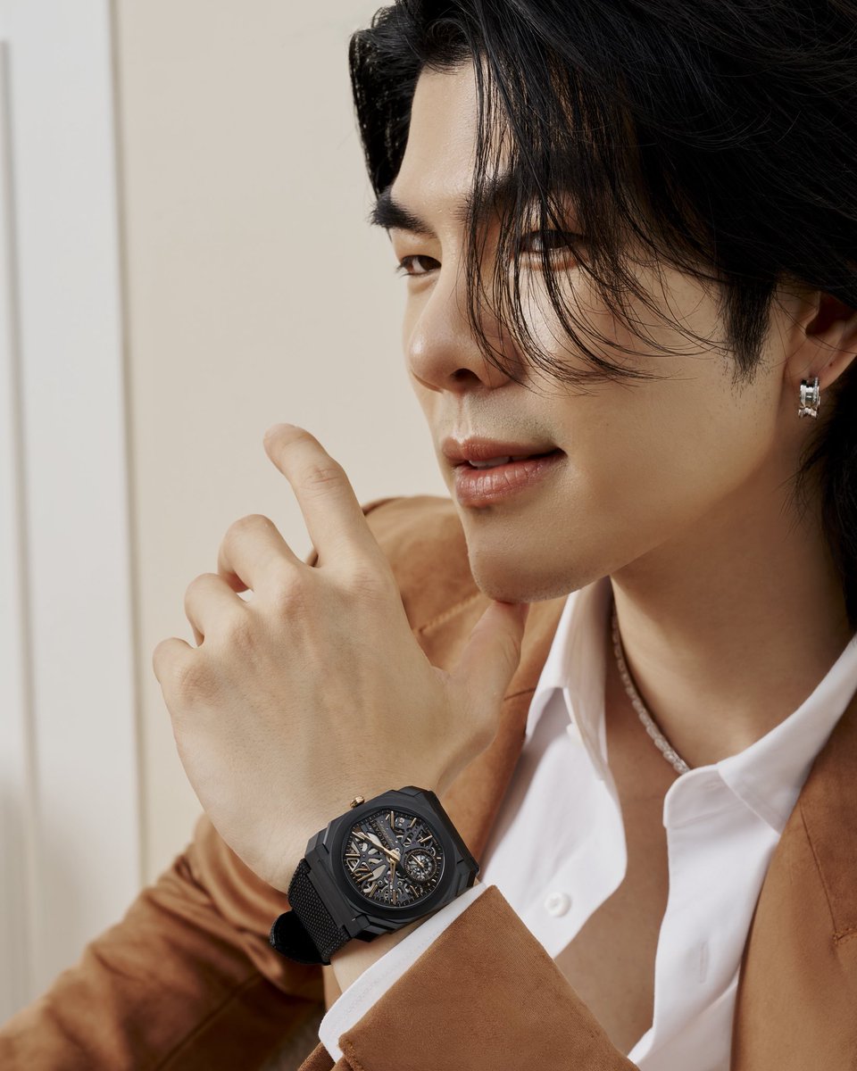 มาย ภาคภูมิ (<a href="/milephakphum/">mile phakphum</a>) Friend of the House ของ Bvlgari ร่วมเฉลิมฉลองแคมเปญบุลการี Eternally Iconic ที่ได้รับแรงบันดาลใจจากการเล่าเรื่องของ อีเทอร์นัลลี รีบอร์น (Eternally Reborn) ในการเดินทางอันเป็นนิรันด์ของการสร้างสรรค์ใหม่