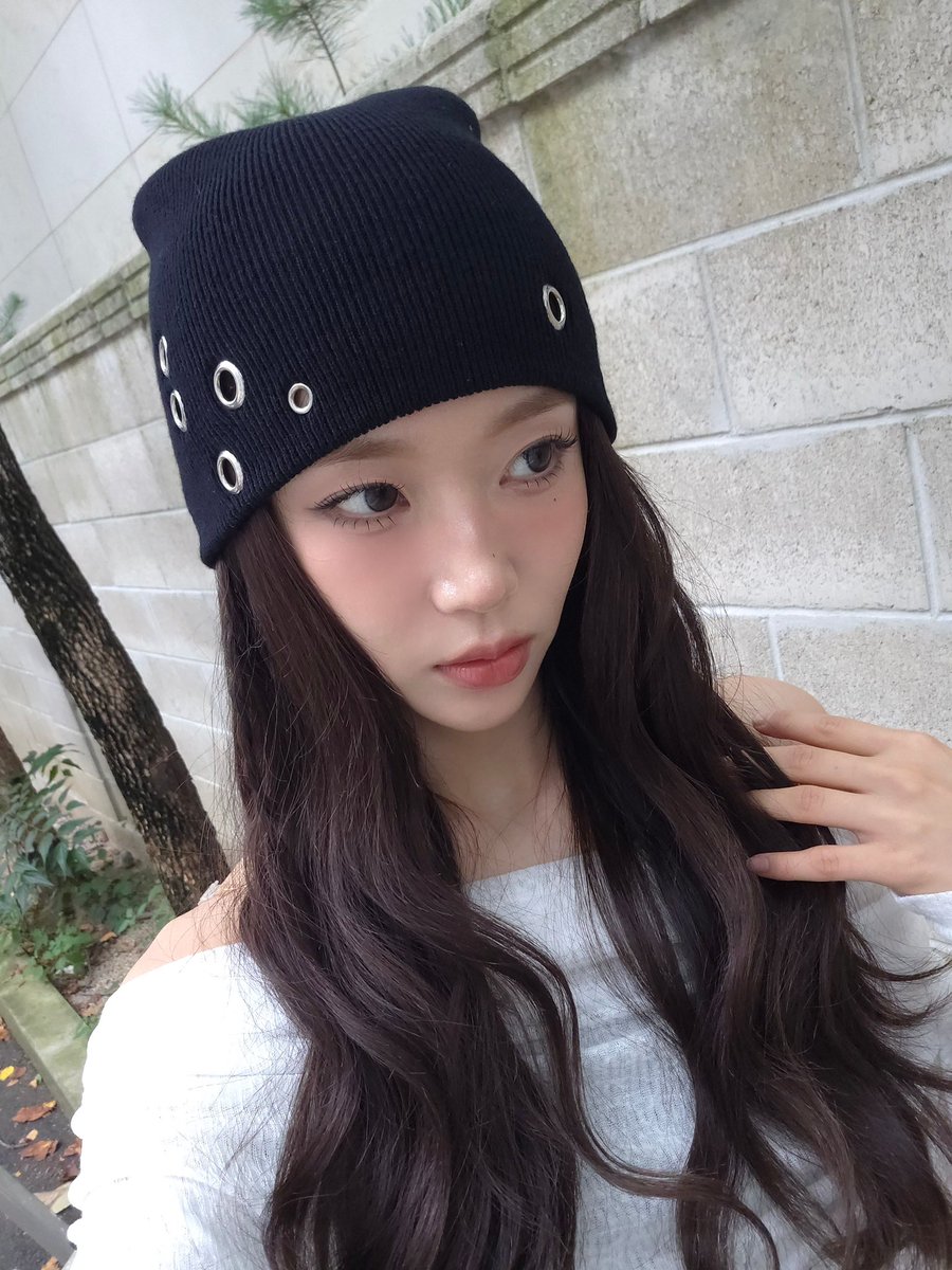 stayc sumin pics tweet media