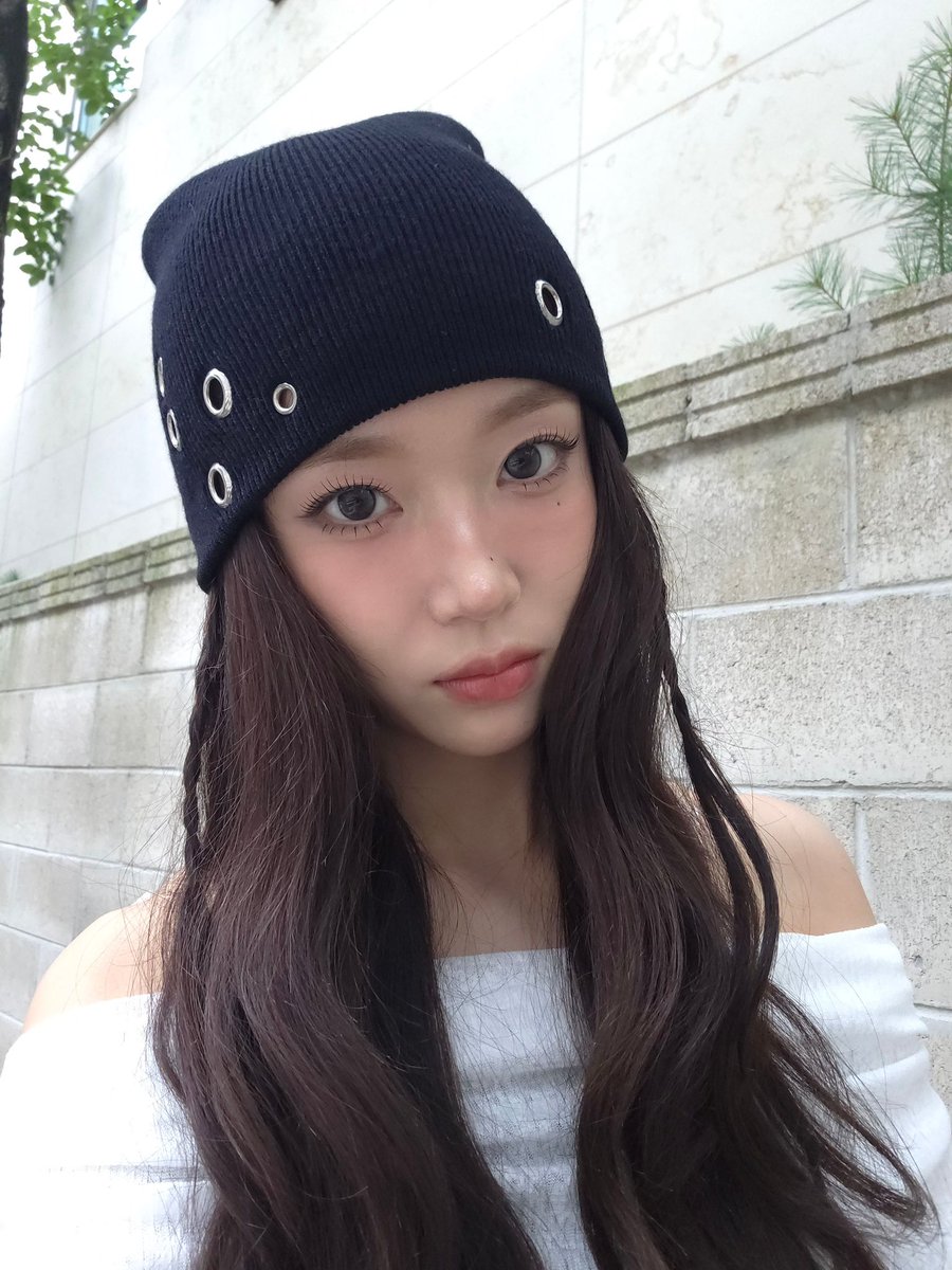 stayc sumin pics tweet media