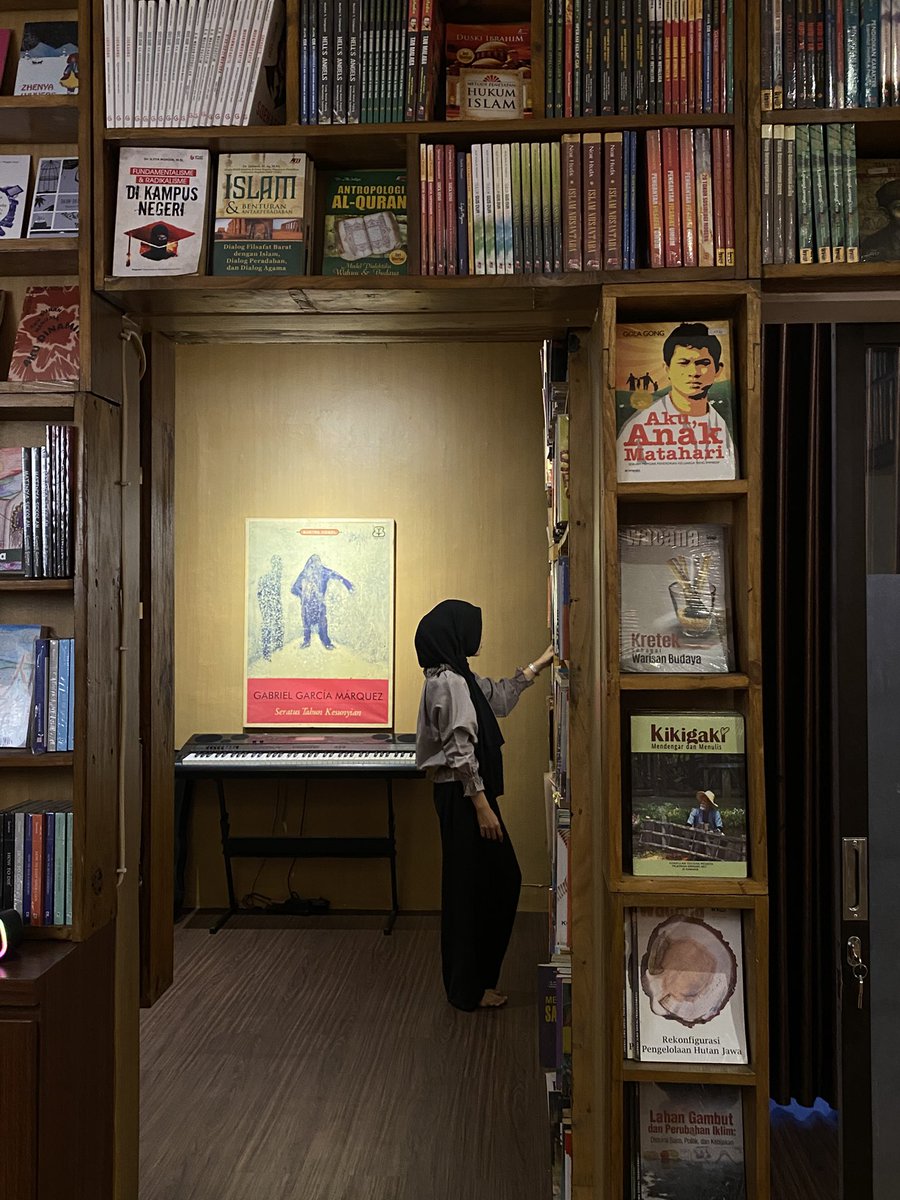 philosophia tweet media