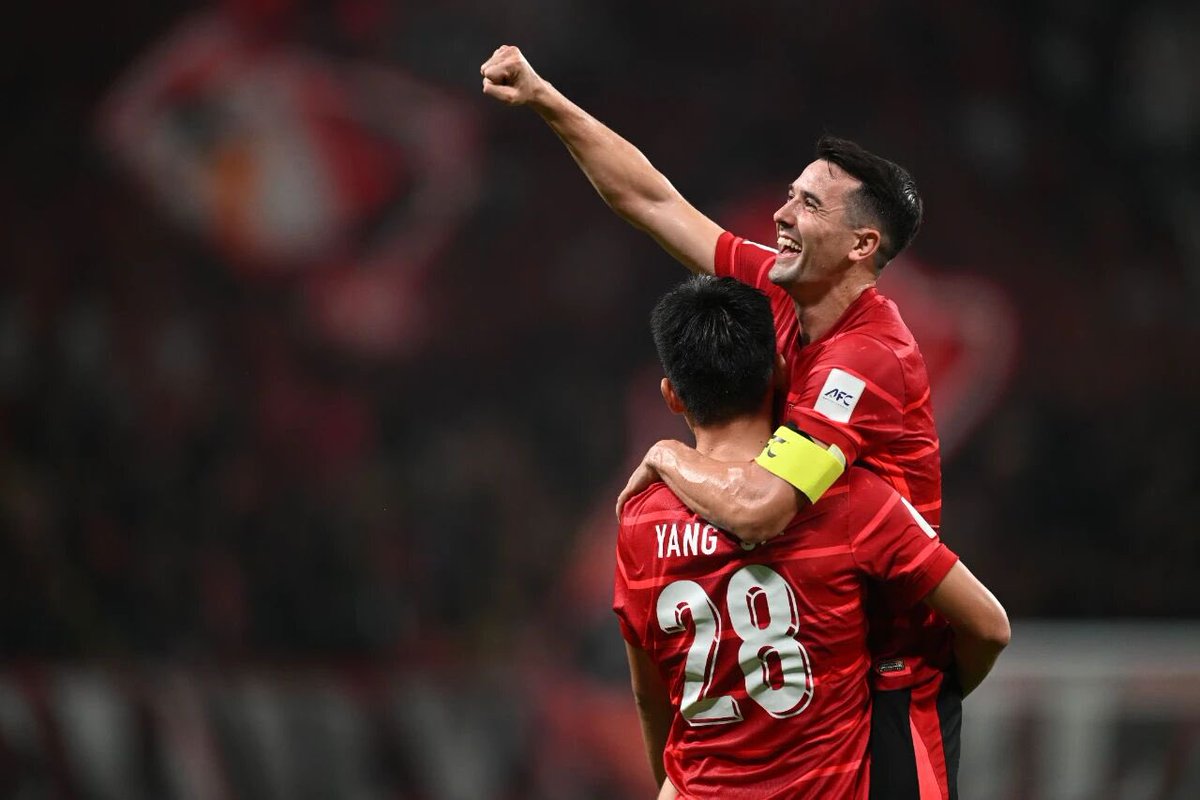 Chengdu_China's tweet photo. 🇨🇳 Chengdu Rongcheng 1️⃣-0️⃣ 🇰🇷 Gangwon FC
On Sept 30 in Chengdu, Tim Chow’s brilliant volley gave Chengdu Rongcheng a 1–0 win over Gangwon FC, securing the club’s first-ever #ACLElite victory. ⚽🐼
#Chengdu #ChengduRongcheng #Football #Gangwon #TimChow
@TheAFCCL @CGTNSportsScene @TheAsianGame