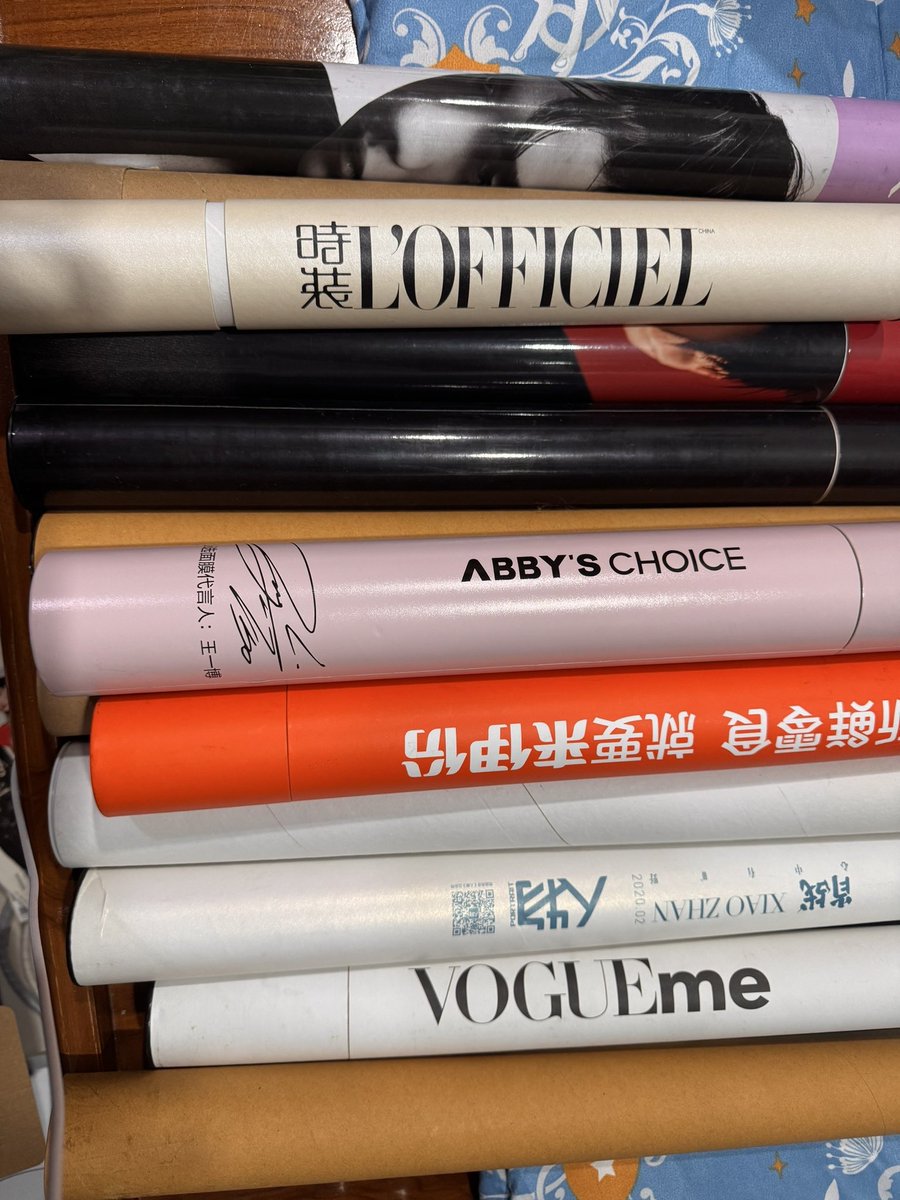 แวะมาสปอยล์ของแจกก่อนปิดแอคค่ะ ล่าช้าเนื่องจากสปอนเข้า รพ พึ่งออกมารื้อของให้ได้ รายละเอียดจะมาแจ้งอีกทีนะคับบ~