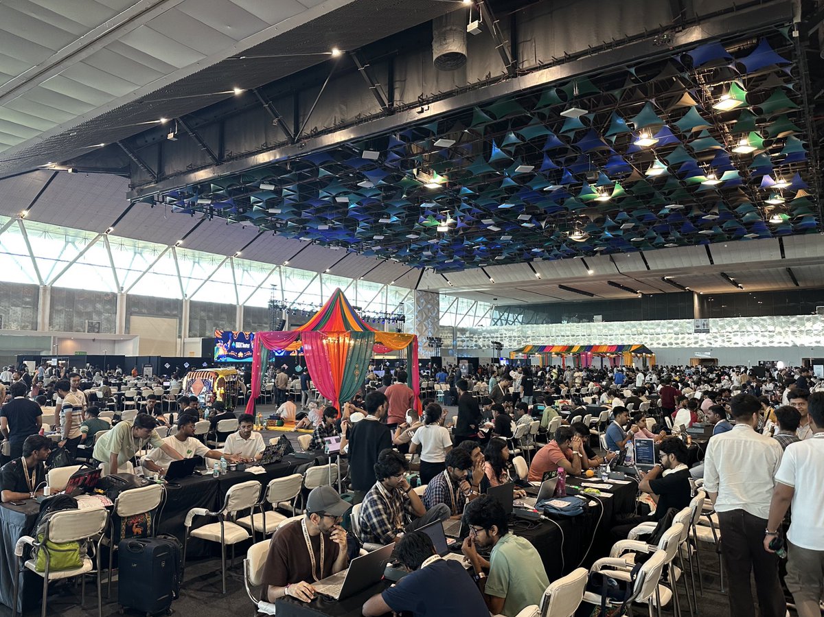 abhinav_g21's tweet image. Had such a good time at @ETHGlobal New Delhi 🙌
Met so many builders, devrels and some really amazing folks. Loved the energy!