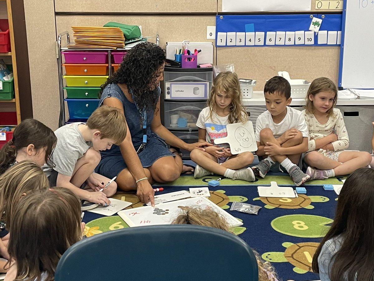 LaurenBird42's tweet image. Students in #firstgrade explored #estimation using coins and whiteboards to show their #flexiblethinking during #NumberCorner at #CosCobSchool. @GPSDistrict