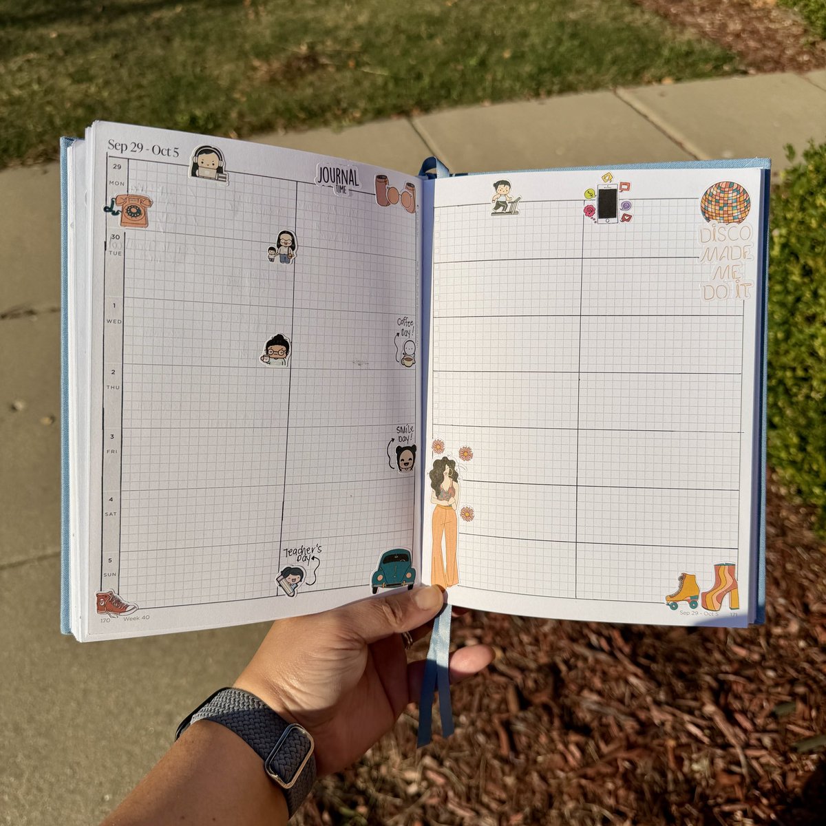 thetthinks's tweet image. The disco vibes took over my planner this week 💃🕺✨ #PlannerSpread #DiscoMood

#plannercommunity #satindollco #ilovetoplan #hemlockandoak #wimziph #thecoffeemonsterzco