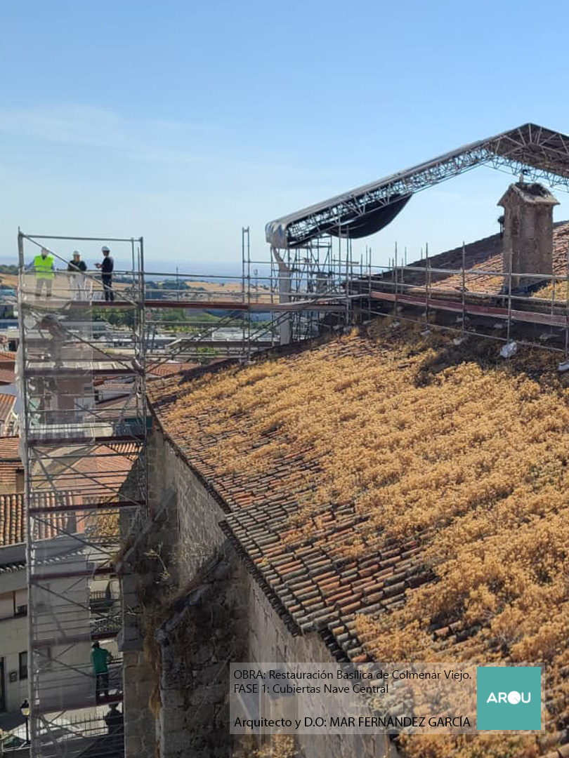 Arquestudio's tweet photo. Hemos empezado la FASE 1 de la Restauración de la #BasilicaColmenarViejo,  recuperando su imagen y adaptando las cubiertas de la nave principal para llegar a tiempo a recibir a los #cernicalos. Gracias a la #ArchidiocesisDeMadrid y a la #DGPC. #EstudioARQU, #MarFernandez https://t.co/vzYQ57bo02