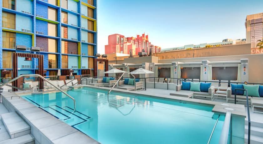 HHbyFiona's tweet photo. 🌇Las Vegas City Break!🎡🎰🎲🥂🃏
The LINQ Hotel + Experience
4 Nights - 2 Adults. departing London Heathrow with British Airways departing 10th May 2026 for 4 nights
holidayhappinessbyfiona@gmail.com or https://t.co/x2I3KY7nqs 
#LasVegas #USA #holiday https://t.co/vOwg2h1K2E