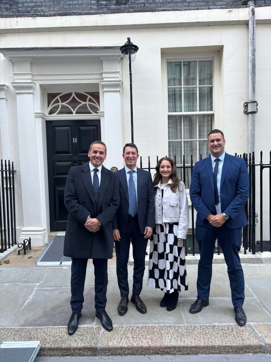 TeesComponents's tweet photo. Sharon was in great company representing the North East alongside Philip Astley from The Expanded Metal Company, Richard Bradley from Dyer, &amp; Michael Tyerman from Filtronic

#NationalManufacturingDay #UKManufacturing #MakeUK #DowningStreet #NorthEast #NorthEastManufacturing
[3/4] https://t.co/OtKz2fINrv