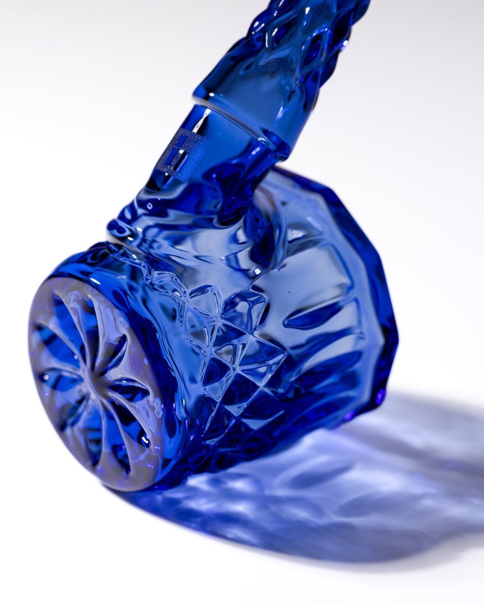 NWTNhome's tweet photo. Feeling blue? 🌌 From rich lapis tones to soft, dreamy hues, our glass captures the many moods of blue 💙 Made to elevate your sessions and your home ✨

#nwtnhome #glassware #interiorstyling #homedecor #interiorinspo https://t.co/7RUkR0P3j6