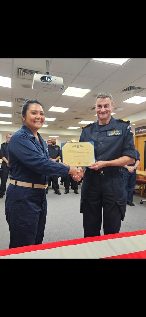 Royal Fleet Auxiliary tweet media