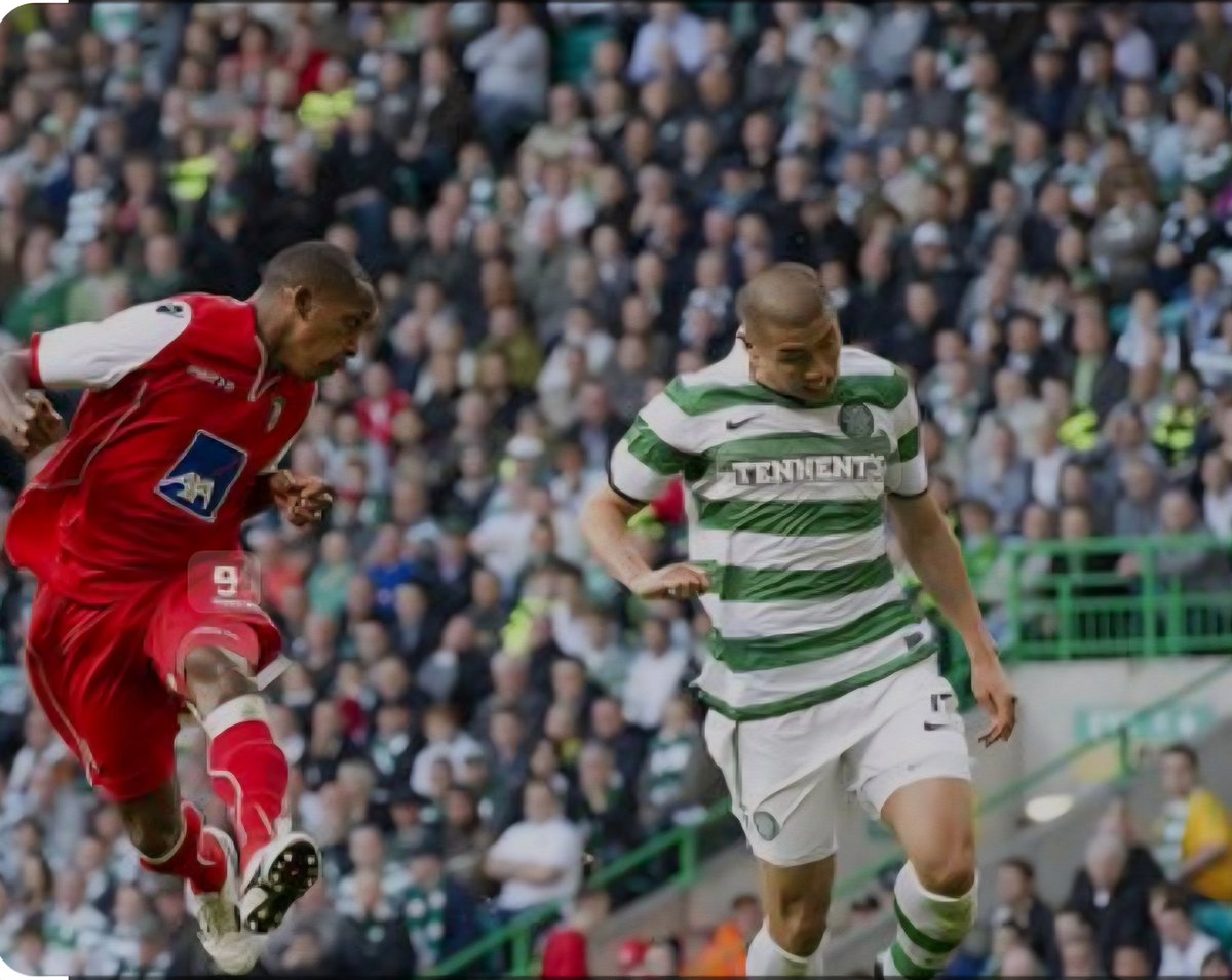 Doncha wish your right back was Cha Du-Ri? No? Me neither. 

Celtic v Braga, Europa League, Thursday at 12:45. <a href="/ACelticWorld/">A Celtic World</a> <a href="/celticbars/">Celticbars</a> <a href="/ChicagoCelticSC/">Chicago Celtic Supporters Club</a> <a href="/ColumbusCeltic/">Columbus Celtic Supporters Club</a> <a href="/DetroitCSC/">𝕯𝖊𝖙𝖗𝖔𝖎𝖙 𝕮𝖊𝖑𝖙𝖎𝖈 𝕾𝖚𝖕𝖕𝖔𝖗𝖙𝖊𝖗𝖘</a> <a href="/pittsburghcsc/">Pittsburgh Celtic Supporters Club</a> <a href="/PloughBhoysCSC/">Plough Bhoys CSC 🍀🇮🇪</a> <a href="/NYFenianBhoys/">Manhattan #1 C.S.C, New York Fenian Bhoys</a> <a href="/FCFeniansATL/">Fulton County Fenians - Celtic Supporters Club</a> <a href="/HolyCityCSC/">Holy City Celtic Supporters Club</a> <a href="/Montreal_Celtic/">Montreal Celtic</a>