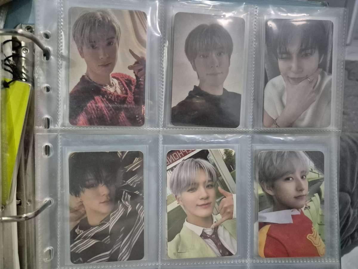 dear__raa's tweet photo. Aku kesini mau minta tolong...adakah yg bisa bantuin aku jualin pc2 ini? Aku udh stop collect, dan ini sisa pc yang tadinya mau aku keep aja. Tapi setelah dipikir2 sayang2 juga kalo mereka ngendep di binder doang. Jadi adakah disini yg bisa bantu aku biar mereka punya rmh baru? https://t.co/Q9oUp80zZK