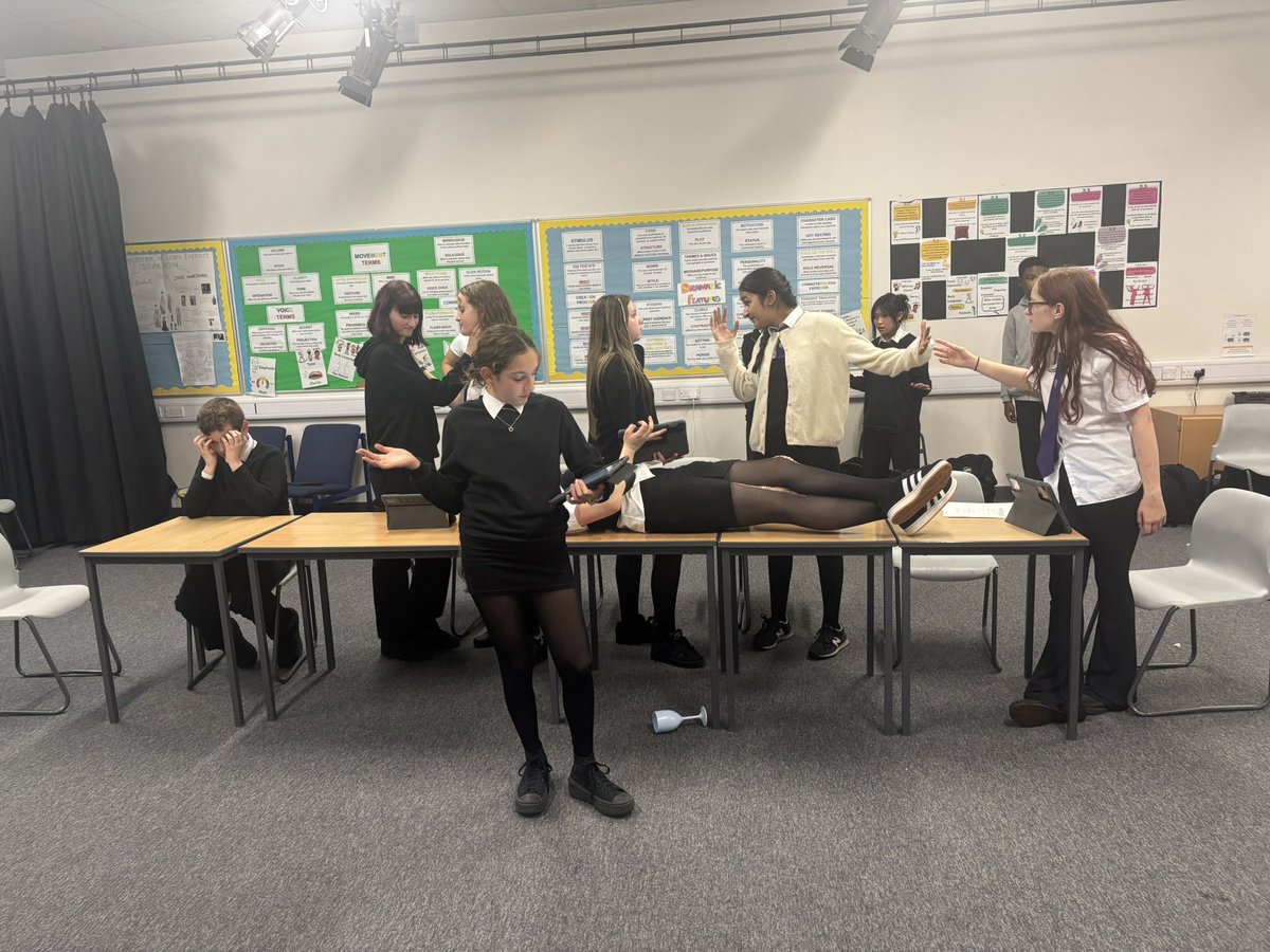 HolyRoodExpressiveArts tweet media