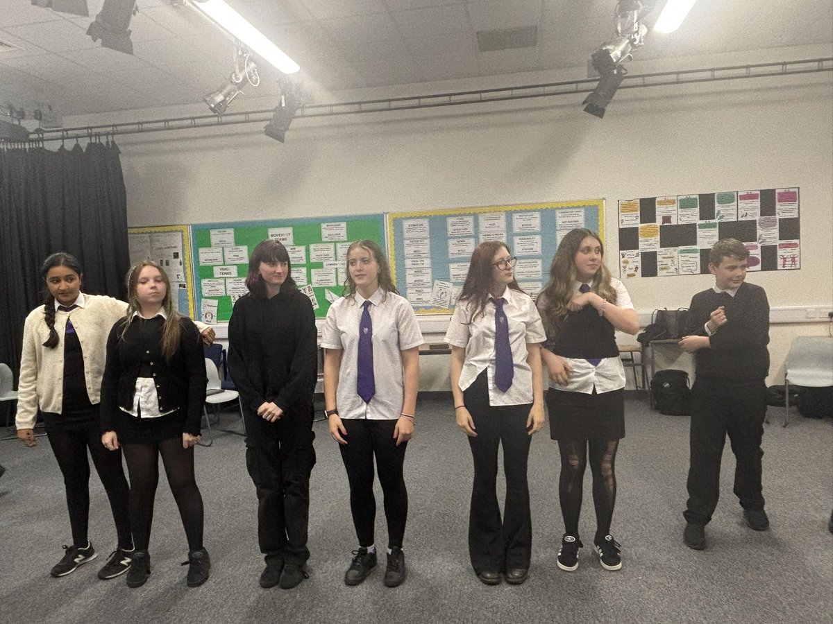 HolyRoodExpressiveArts tweet media