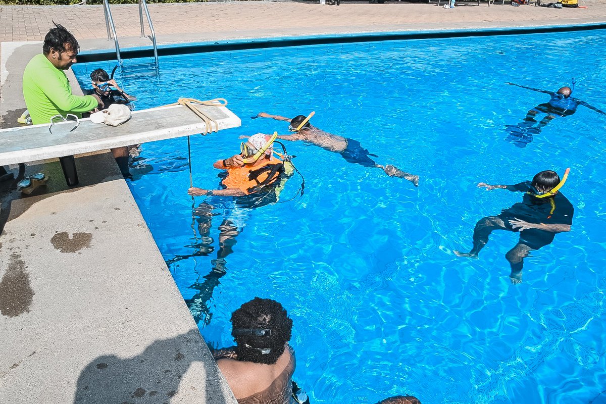 :

🔥 Más allá del fuego: Bomberos de Durán inician entrenamiento con el GOE en rescate fluvial y búsqueda subacuática. 💪🌊
10 días de formación que fortalecerán nuestras respuestas en emergencias acuáticas.
¡Comprometidos con la vida! 👨‍🚒❤️‍🔥
#BomberosDeDuran 
#GOE #RescateFluvial