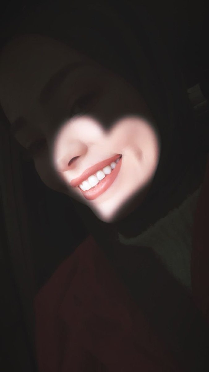 #خوشی 
#اردو_زبان
وہ وقت اور تھا جب ہم دل سے مُسکرایا کـــــرتے تھے 
اب چہرے کی مسکراہٹ کا دل سے کوئی واسطہ نہیں
💔🦋🥀