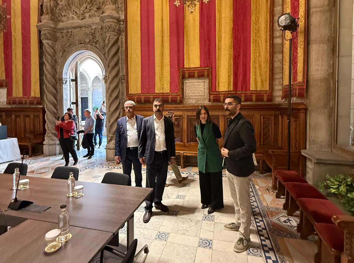 🌐 Diyarbakır ile Barcelona Arasında Şehirleşme Alanında İş Birliği

📌İspanya’nın Barcelona kentinde düzenlenen UCLG 6. Kültür Zirvesi’ne katılan Eşbaşkanımız Doğan Hatun, kentteki temaslarını sürdürüyor. Hatun, GABB ve Bağlar Belediyesi Eşbaşkanı Siraç Çelik, Sur Belediyesi