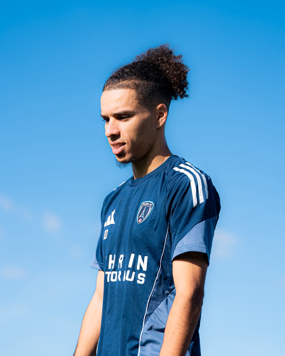 ParisFC's tweet photo. La prépa’ pour vendredi continue 💪

🔵⚪️ #CertifiéParis #ParisFC https://t.co/hTyXuWtjr0