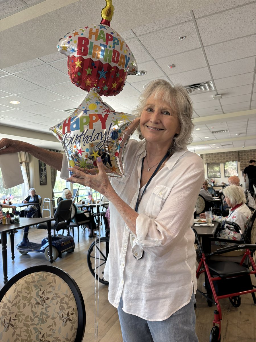 RV_SeniorLiving's tweet photo. We love celebrating our residents! Happiest of birthdays, Madelon!  #GreatDaysAwait #AssistedLiving #SeniorLiving #HappyBirthday https://t.co/3nHwg6jT9V