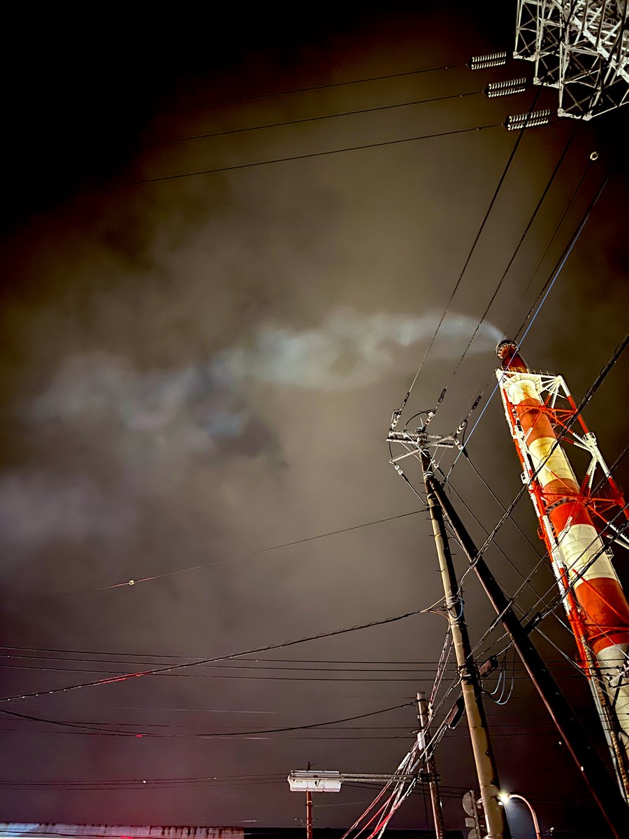 さてと...お腹も満たされたし
寝るとしますか....
この時期パンイチで寝るのが好き...
お疲れ様でした⭐️🌙
＃ありあと
＃感謝