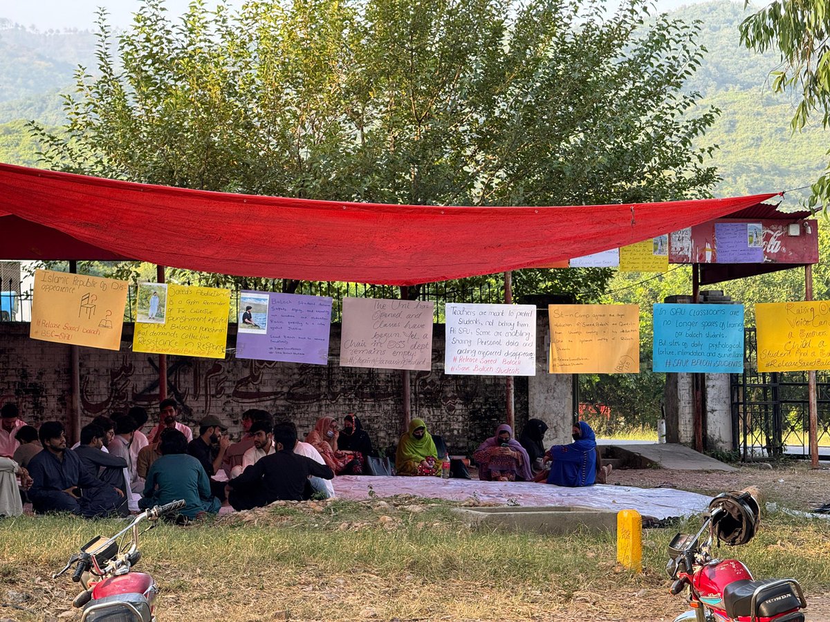1/2

Baloch Students Council Islamabad has set up a peaceful sit-in camp within Quaid-i-Azam University highlighting longstanding concerns faced by Baloch students across Pakistan.
#ReleaseSaeedBaloch 
#SaveBalochStudents