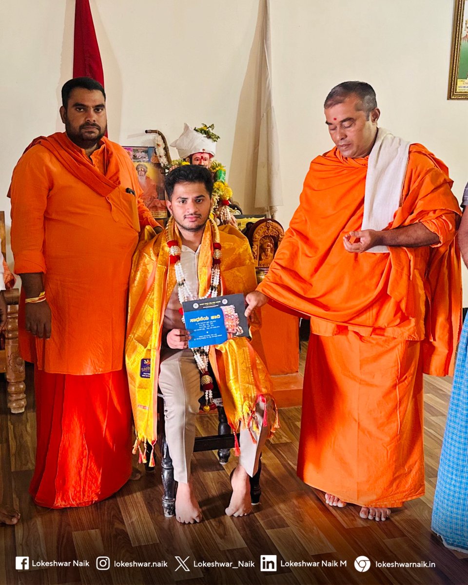 Lokeshwar__Naik's tweet photo. ಚಿತ್ರದುರ್ಗದ ಬಂಜಾರ ಗುರುಪೀಠ ಮಠದಲ್ಲಿ ಇಂದು ಶ್ರೀ ಸರ್ದಾರ್ ಸೇವಾಲಾಲ್ ಸ್ವಾಮೀಜಿಯವರಿಗೆ ಭೇಟಿಯಾಗಿ ಆಶೀರ್ವಾದ ಪಡದೆ. https://t.co/2pnKq8DBlR