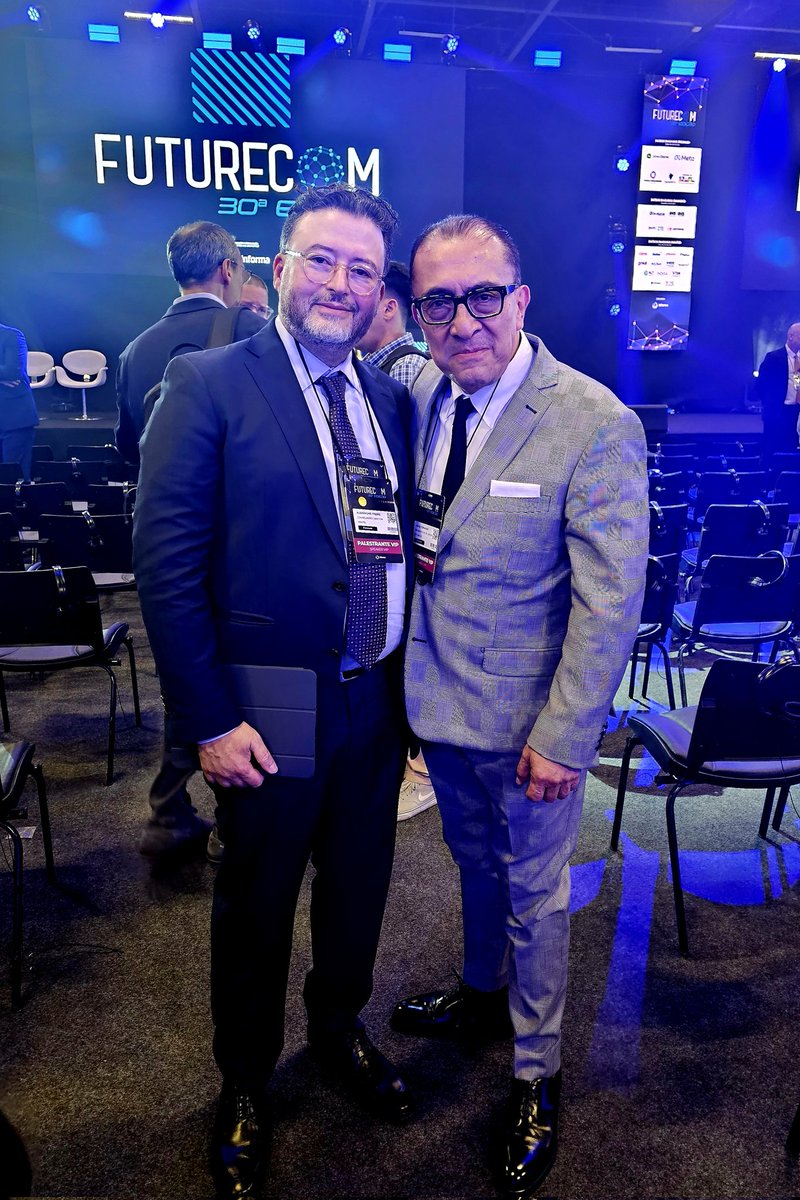 fernegretep's tweet photo. #Futurecom @FuturecomEvento #Brasil #SaoPaulo
Un mercado de tecnología digital poderoso y complejo. Con elnpresidente de Futurecom Hermano do Amaral, el comisionado Alexandre Freire @AnatelGovBR @dpl_news @TeletimeNews @spossebon @mfigreporter https://t.co/DUE5pW7u8m