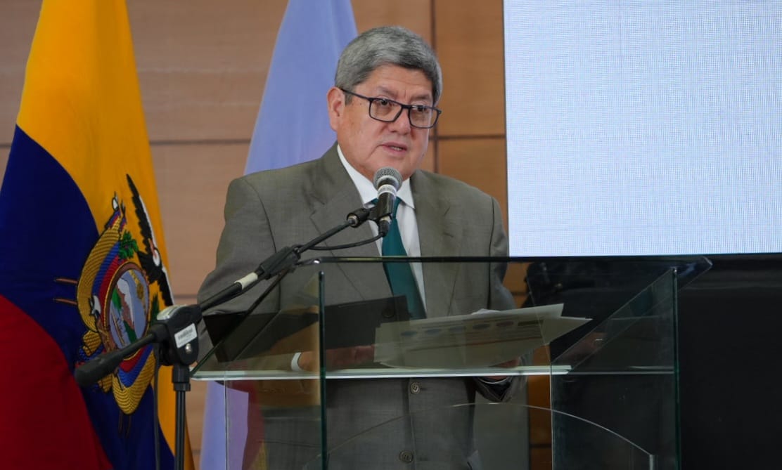 TCE_Ecuador's tweet image. #DemocraciaDigital2025 | El Dr. Juan Patricio Maldonado, sostiene: ⚖️ La revolución tecnológica ha transformado la justicia en el mundo y el Ecuador no es la excepción. Hoy, la IA emerge como una herramienta poderosa que puede impulsar cambios fundamentales en el Estado de…