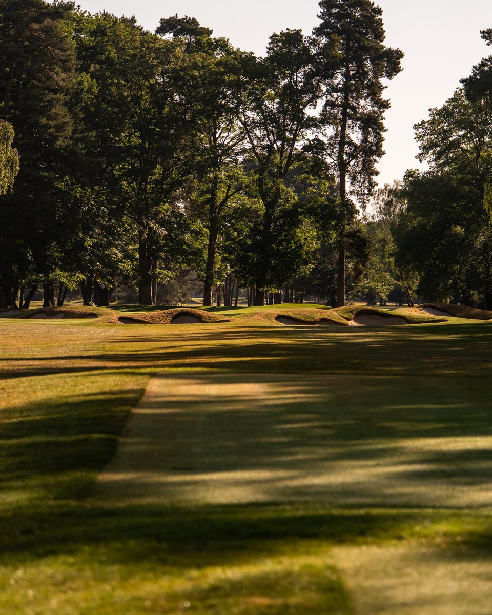 The 17th is a masterclass in deception. Its front bunkers look side by side and tight to the green, but the left one is actually 15 yards short, a clever trick that makes clubbing up far harder than it should be.