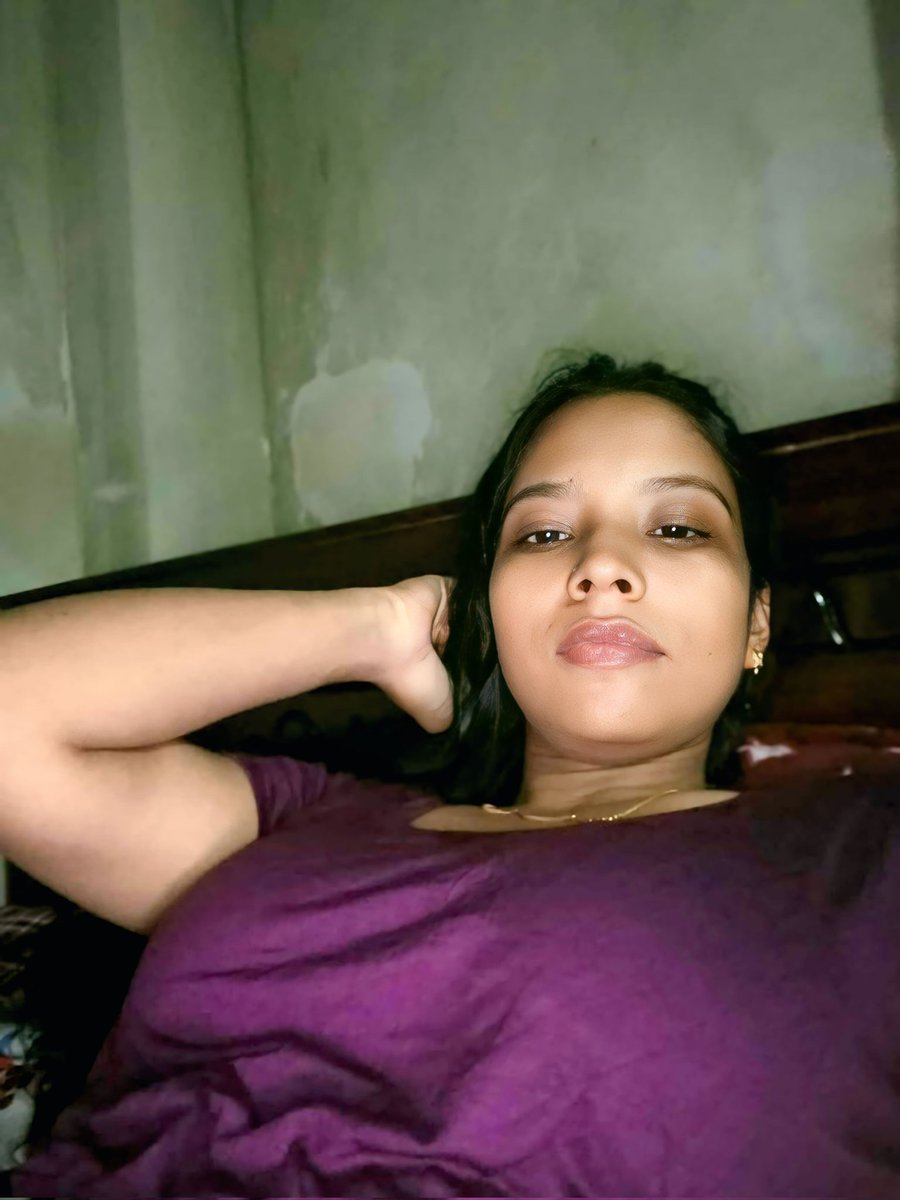 “এই রাতটা যদি কাউকে দিতে পারতাম… যে সারাদিন পরিশ্রম করে এখনও ঘুমোতে পারেনি।”