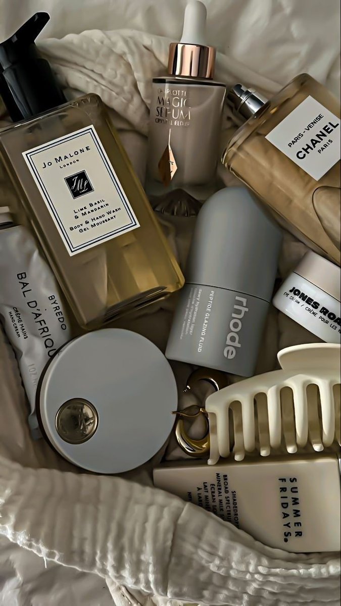 your journey may look different, but it’s still yours to celebrate 🍸